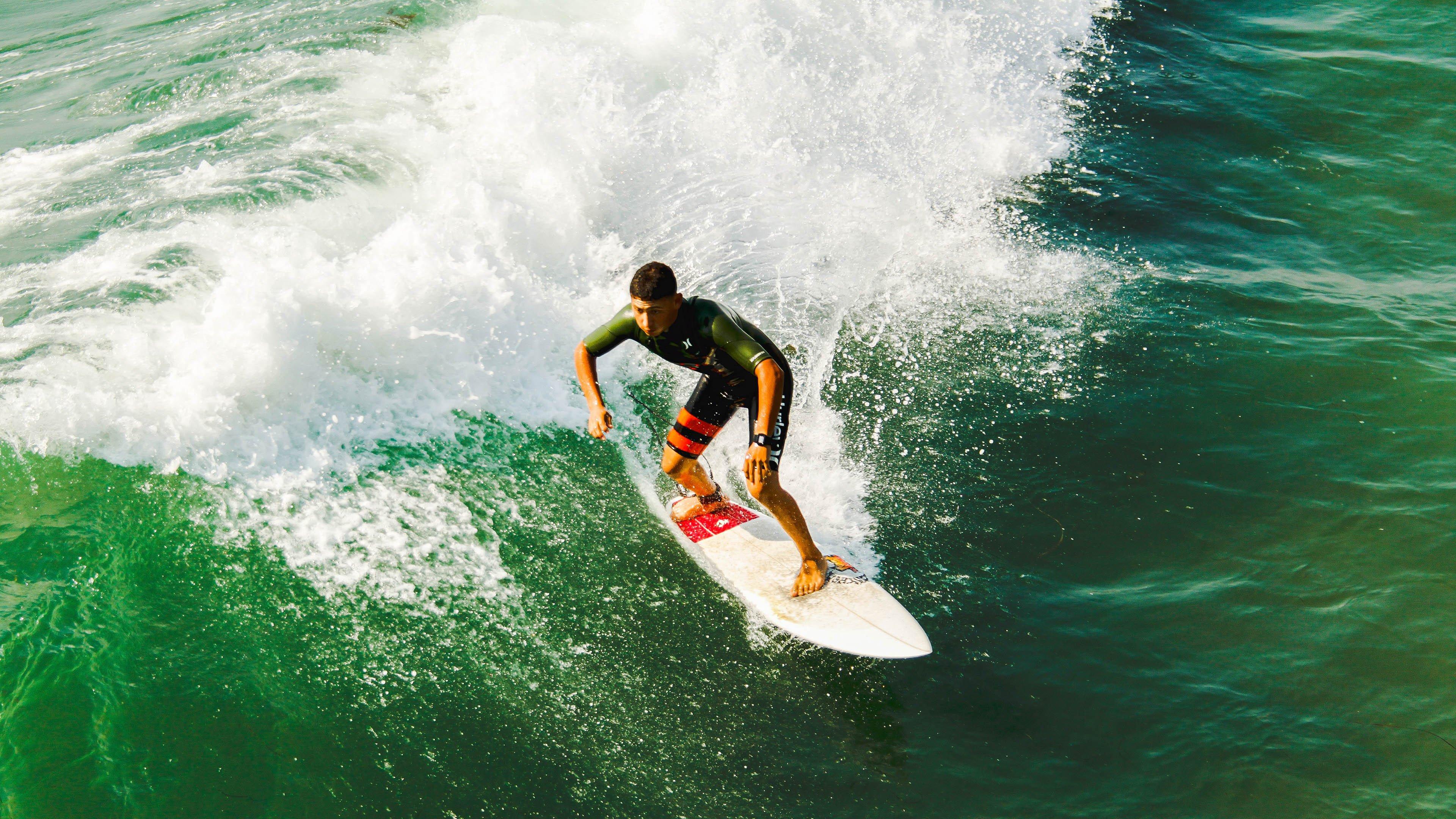 克拉文农场激战半场互交白卷 威尔逊闪击造险巴拉德染黄