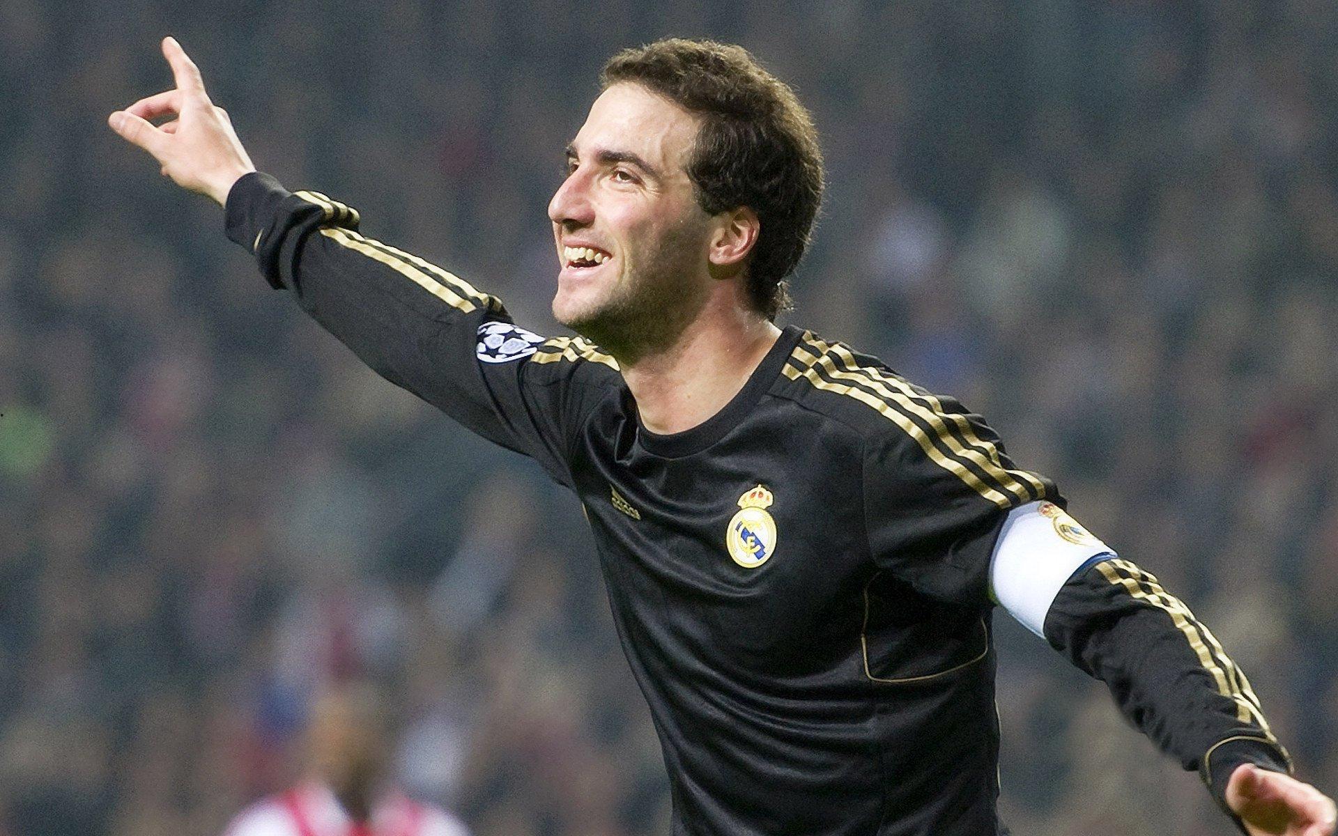 常林三分雨浇透对手,林书豪秀中文引爆更衣室,方硕调侃饺子宴庆胜利